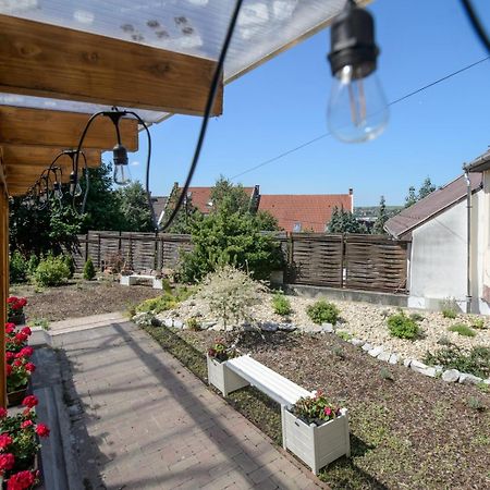 Illaberek Panzio Hotel Eger Exterior photo