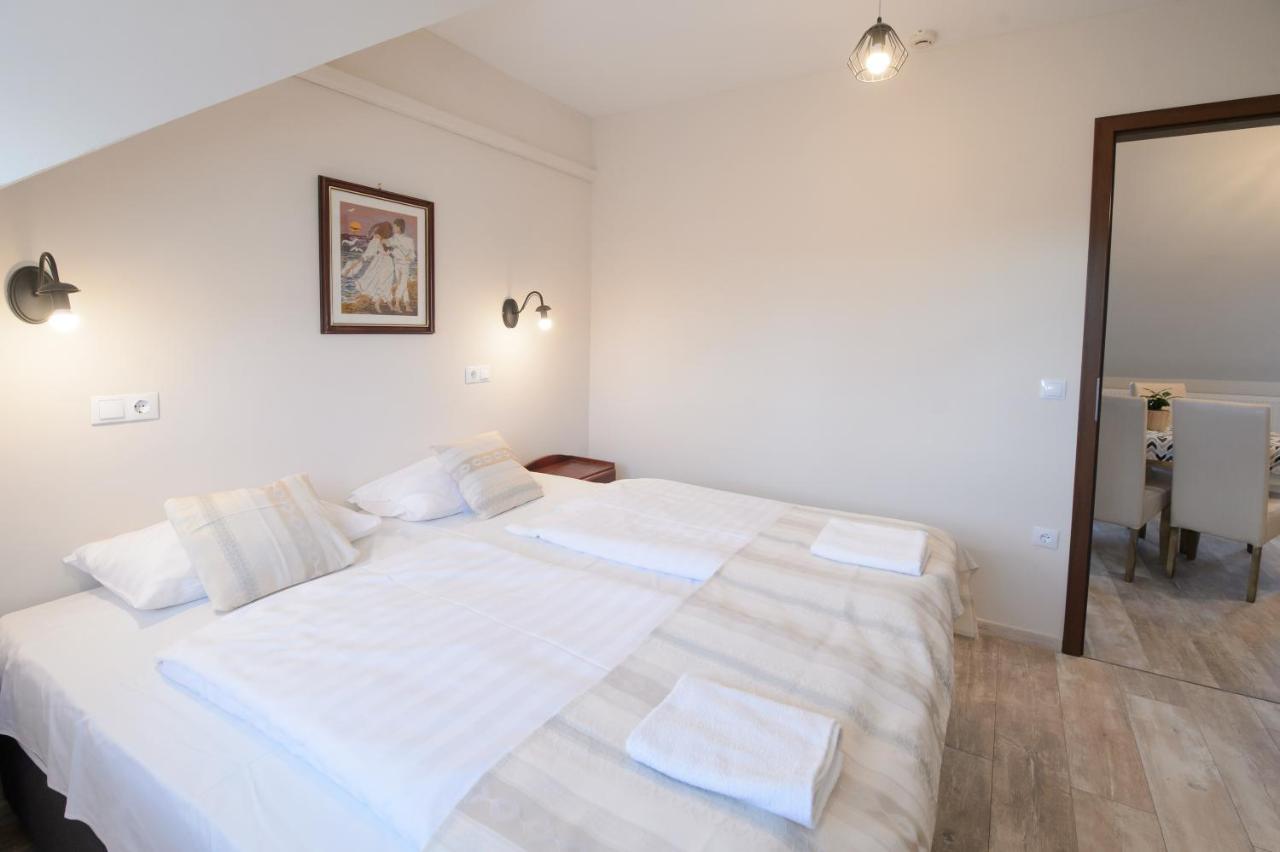 Illaberek Panzio Hotel Eger Exterior photo